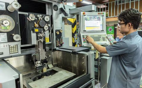 Marine Propulsion Systems: Everything You Need to Learn
